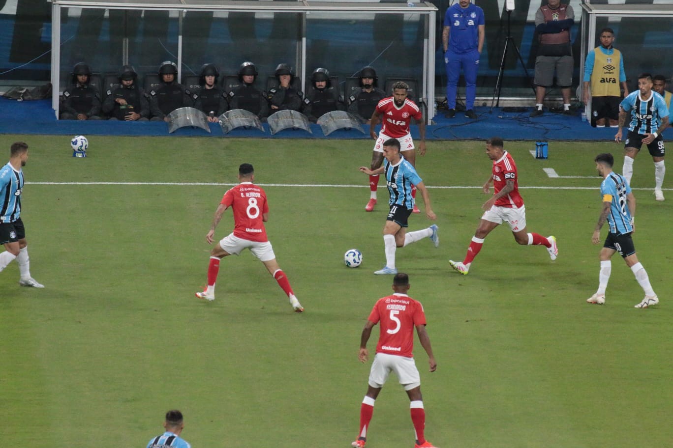 Excelentes Atuações do Grêmio em Empate no Gre-Nal: Notas dos Jogadores confirmed.