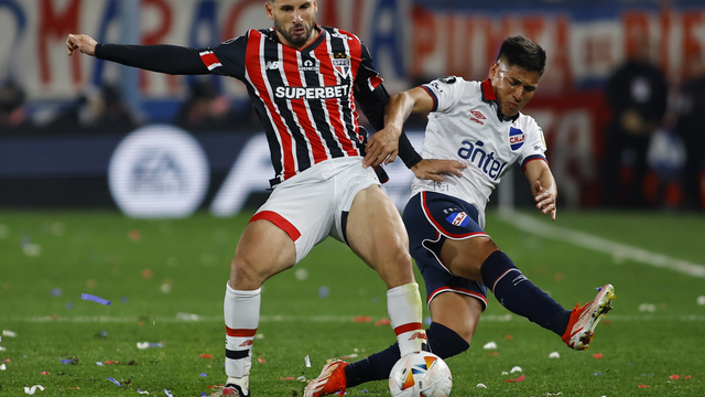 Calleri em Nacional x São Paulo