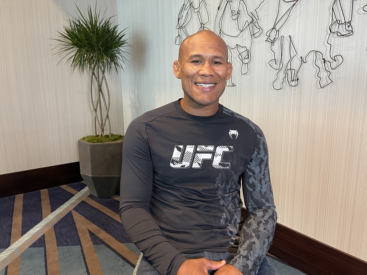 UFC 262: Jacaré garante estar pronto para espantar má fase | combate | ge