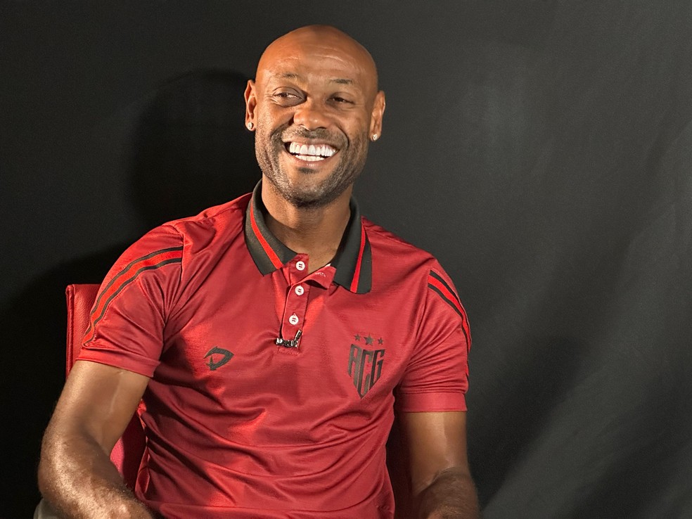 Vagner Love em entrevista ao Abre Aspas do ge — Foto: Bruno Cassucci