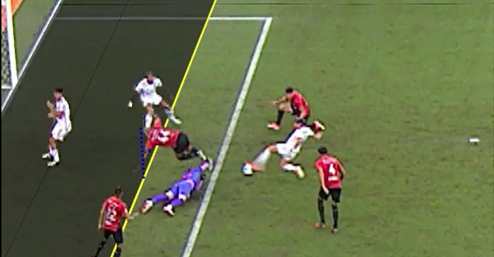 Impedimento de Gabigol em Athletico x Flamengo — Foto: Reprodução