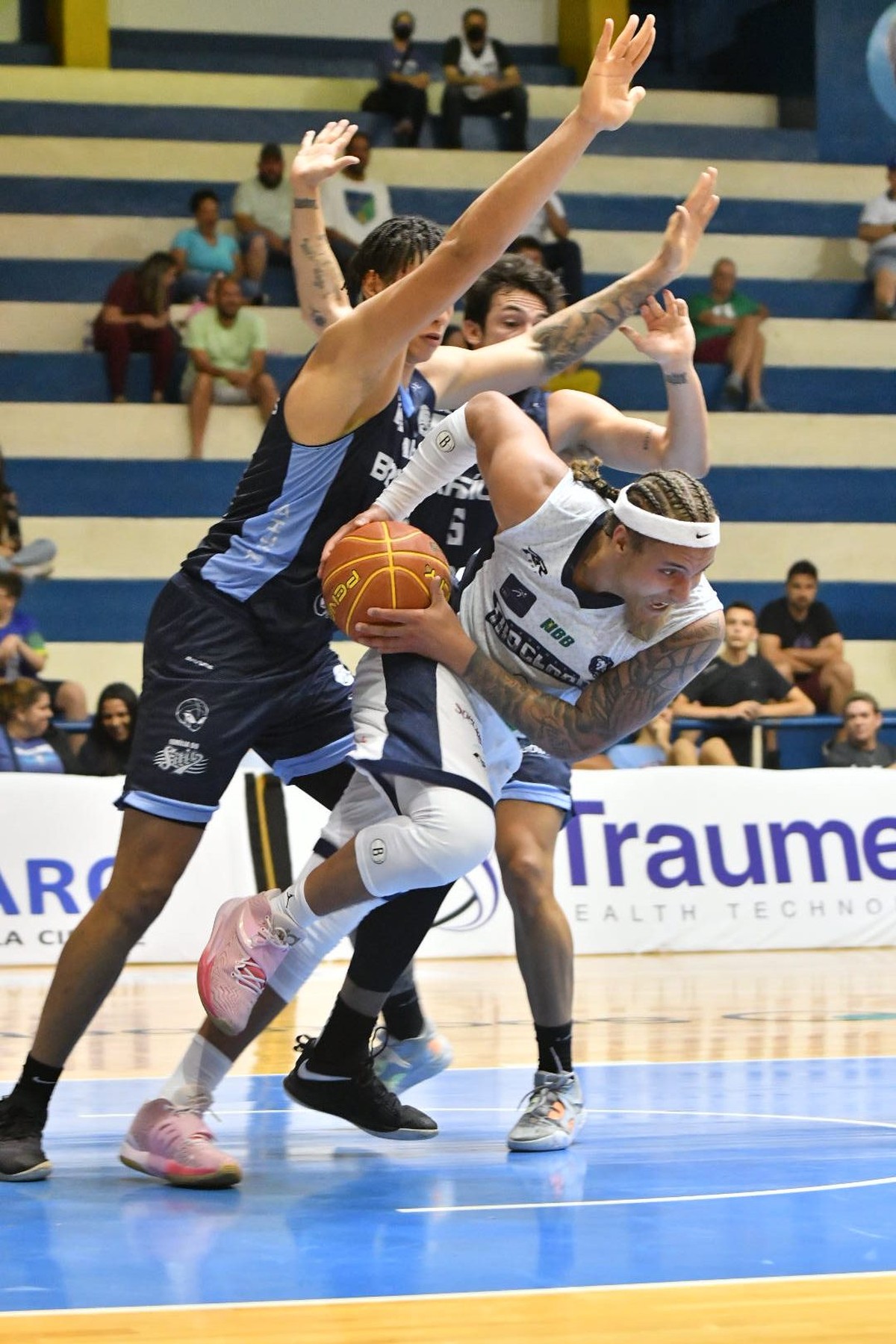 Brasília vira no 3º quarto, segura Rio Claro e vence no Felipe Karam ...