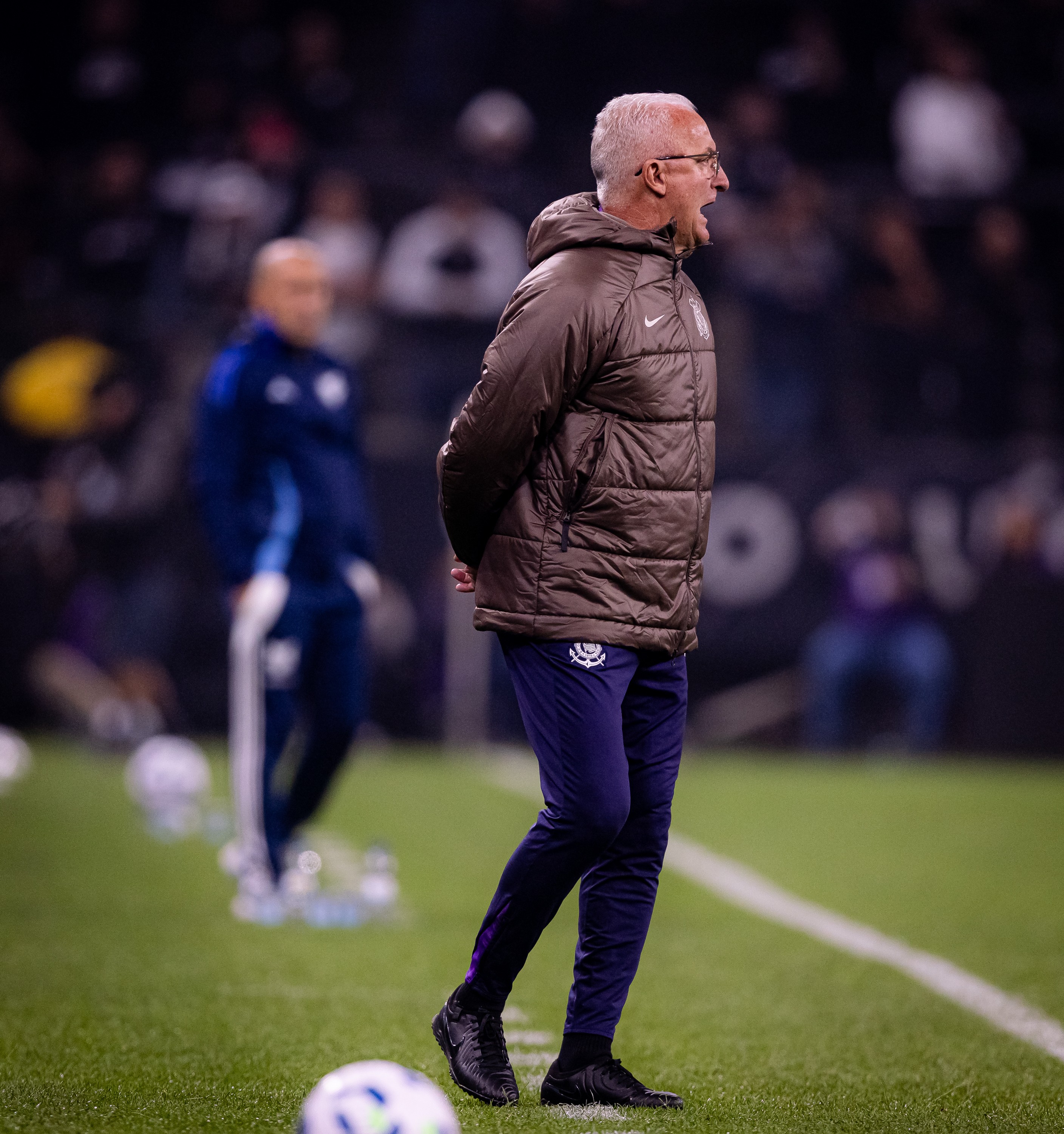 Preocupação do Corinthians com Desgaste Físico durante Maratona de Jogos