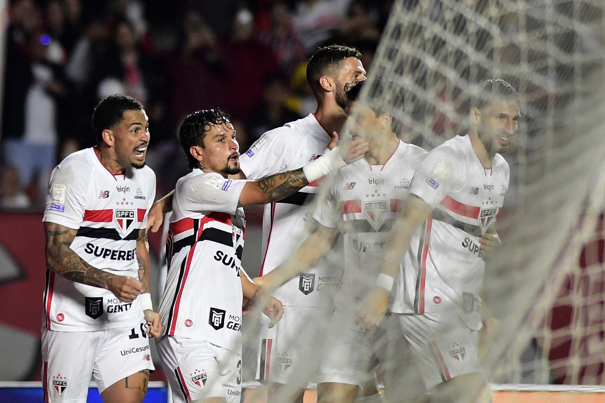 Luciano supera Careca na lista de maiores artilheiros do São Paulo