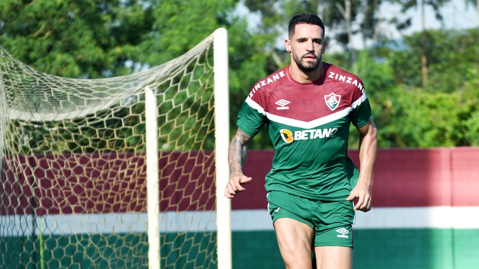 Renato Augusto em treino no Fluminense � Foto: Mailson Santana/Fluminense