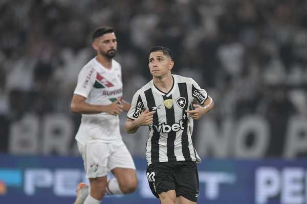 Análise: Botafogo faz valer herança de 2024 em vitória dominante sobre o Fluminense