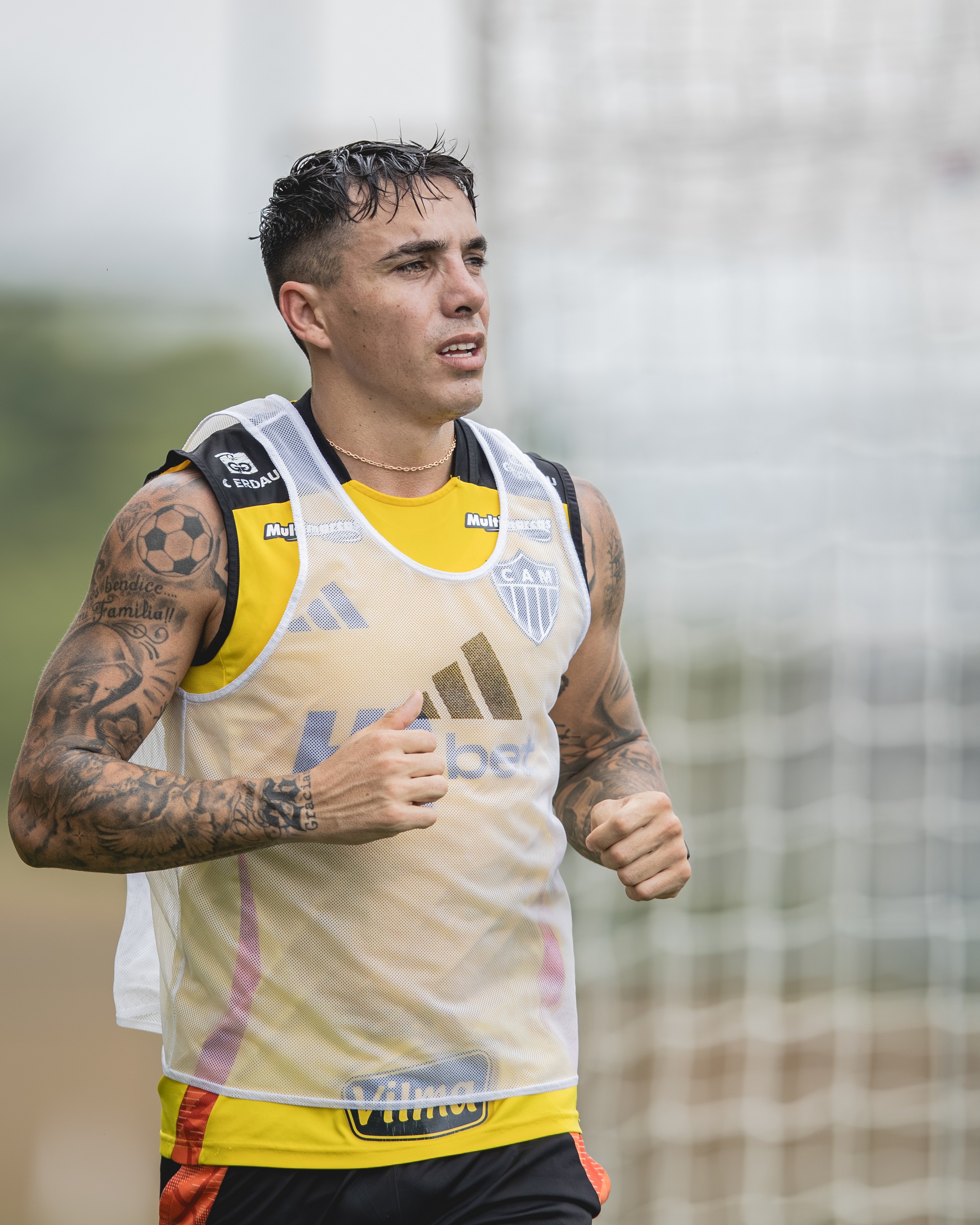 Atlético fará novos exames em Junior Santos; Saravia volta