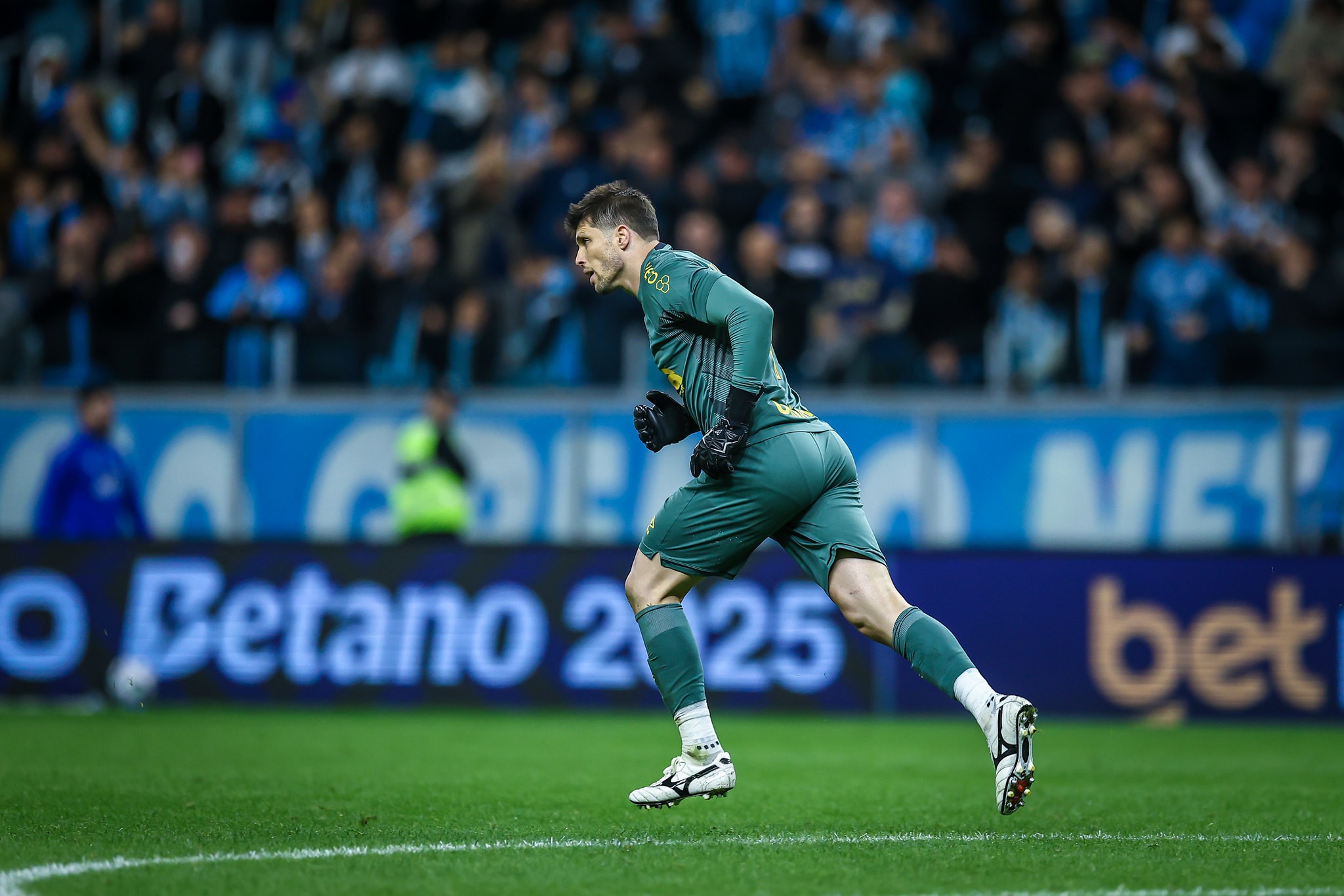 Como está a recuperação de Volpi no Grêmio e a previsão de volta