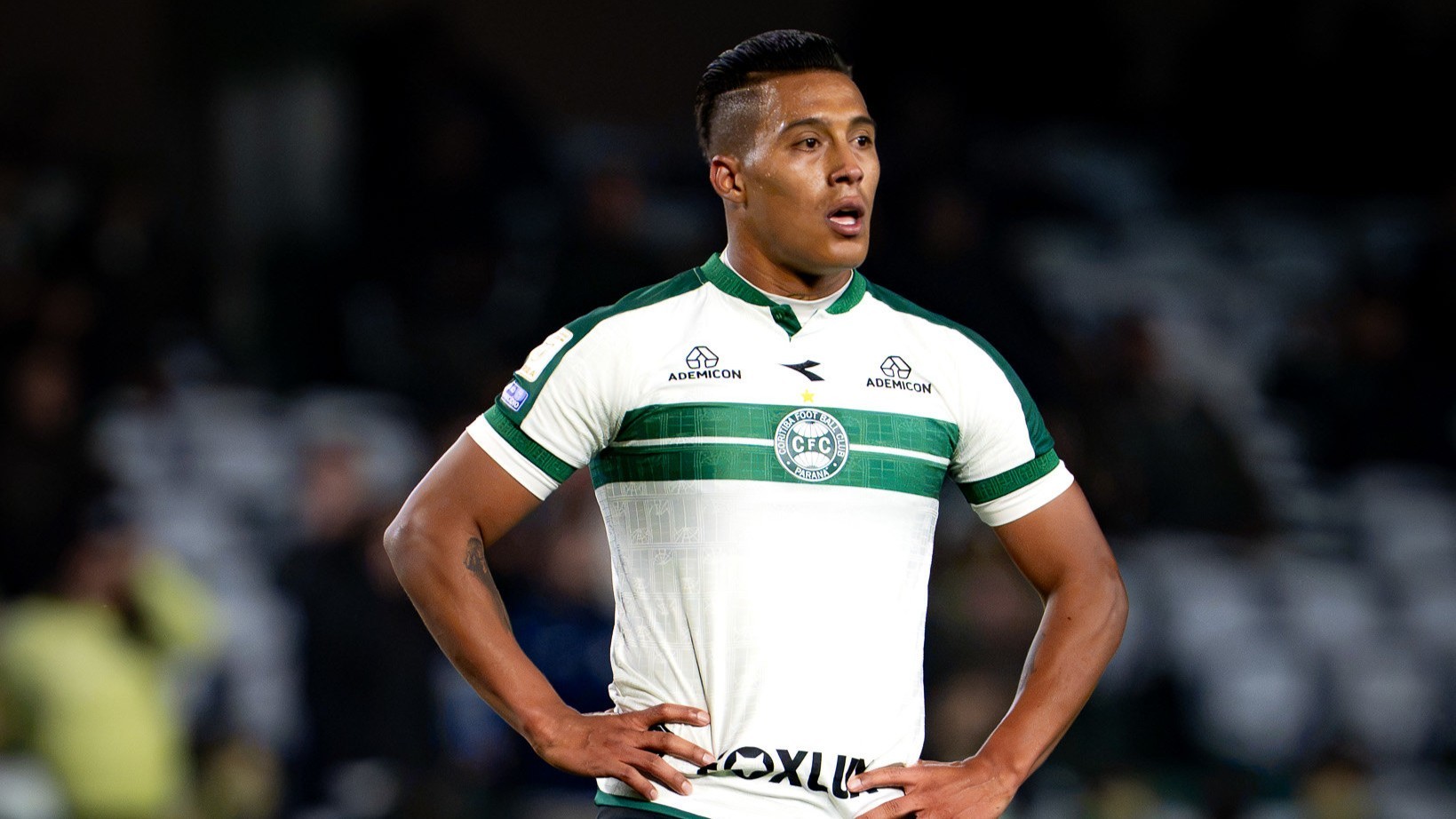 Panorama: Sebastián Gómez pede perdão à torcida do Coritiba após derrota para o Grêmio; veja o desabafo
