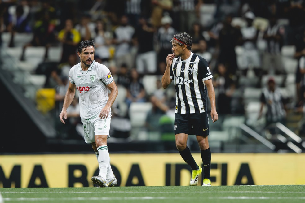 Willian Bigode e Gustavo Scarpa — Scarpa criptomoedas