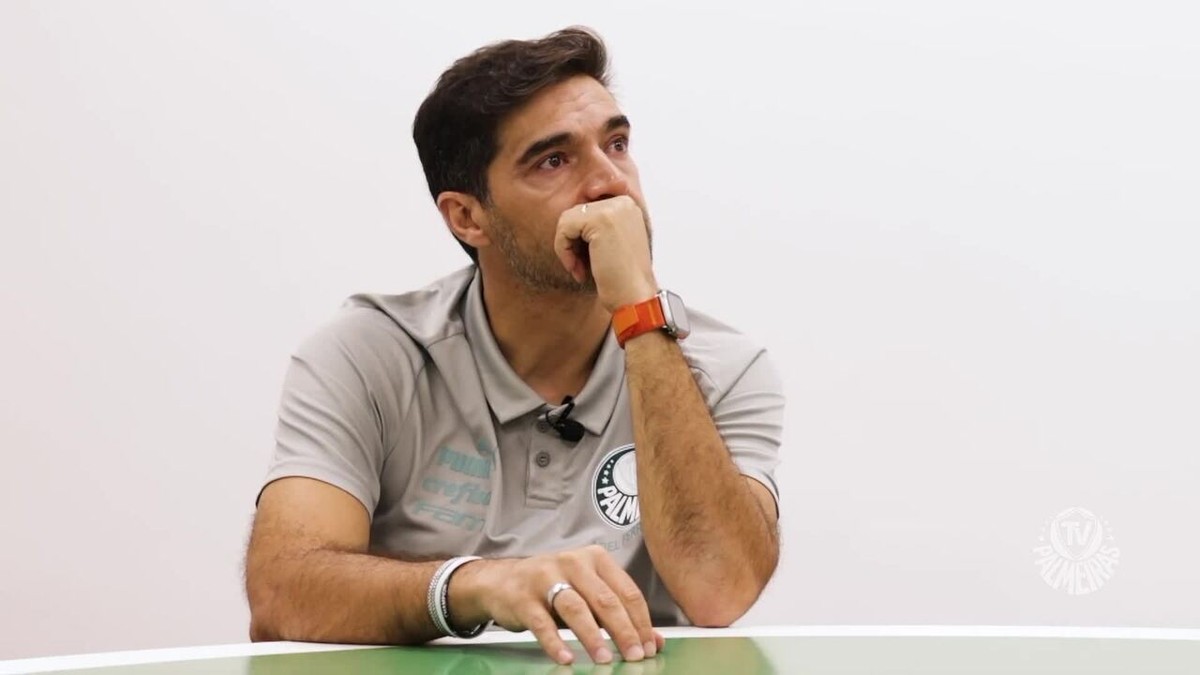 Abel, do Palmeiras, supera Tite e Diniz em eleição dos melhores técnicos do mundo feita por revista