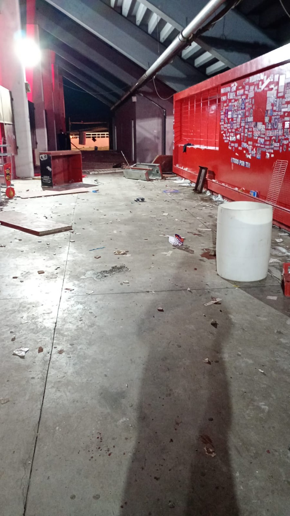 Imagens mostram setor da La U após confusão — Foto: X/NicolasSinger