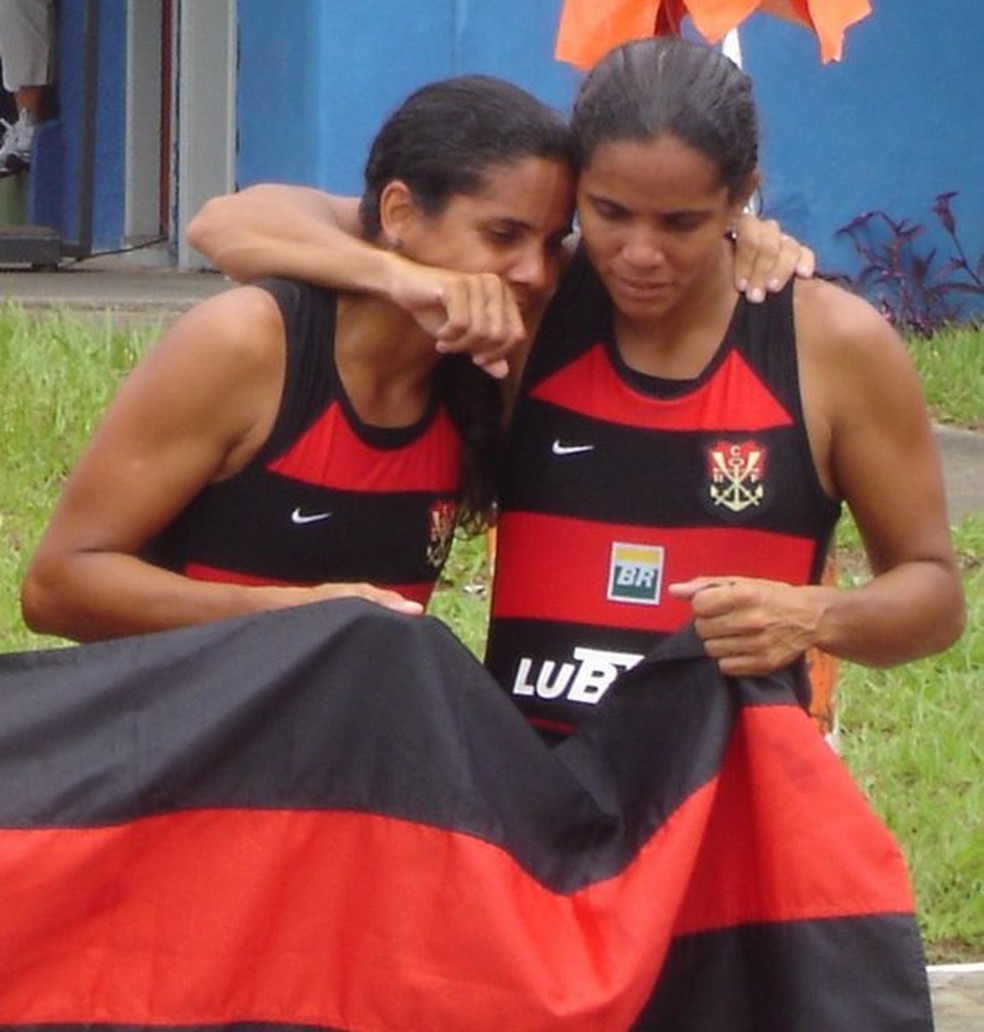 Kátia Alencar foi campeã no remo do Flamengo ao lado da irmã gêmea, Claudia — Foto: Arquivo Pessoal