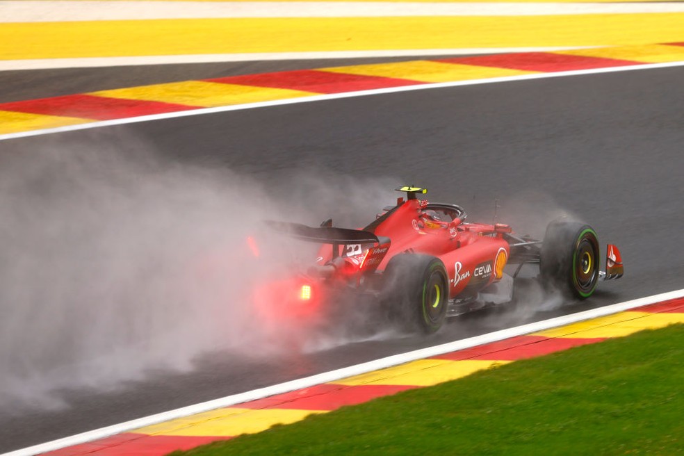 GP da Bélgica de F1 2023: Sainz lidera treino 1 afetado por chuva | fórmula  1 | ge