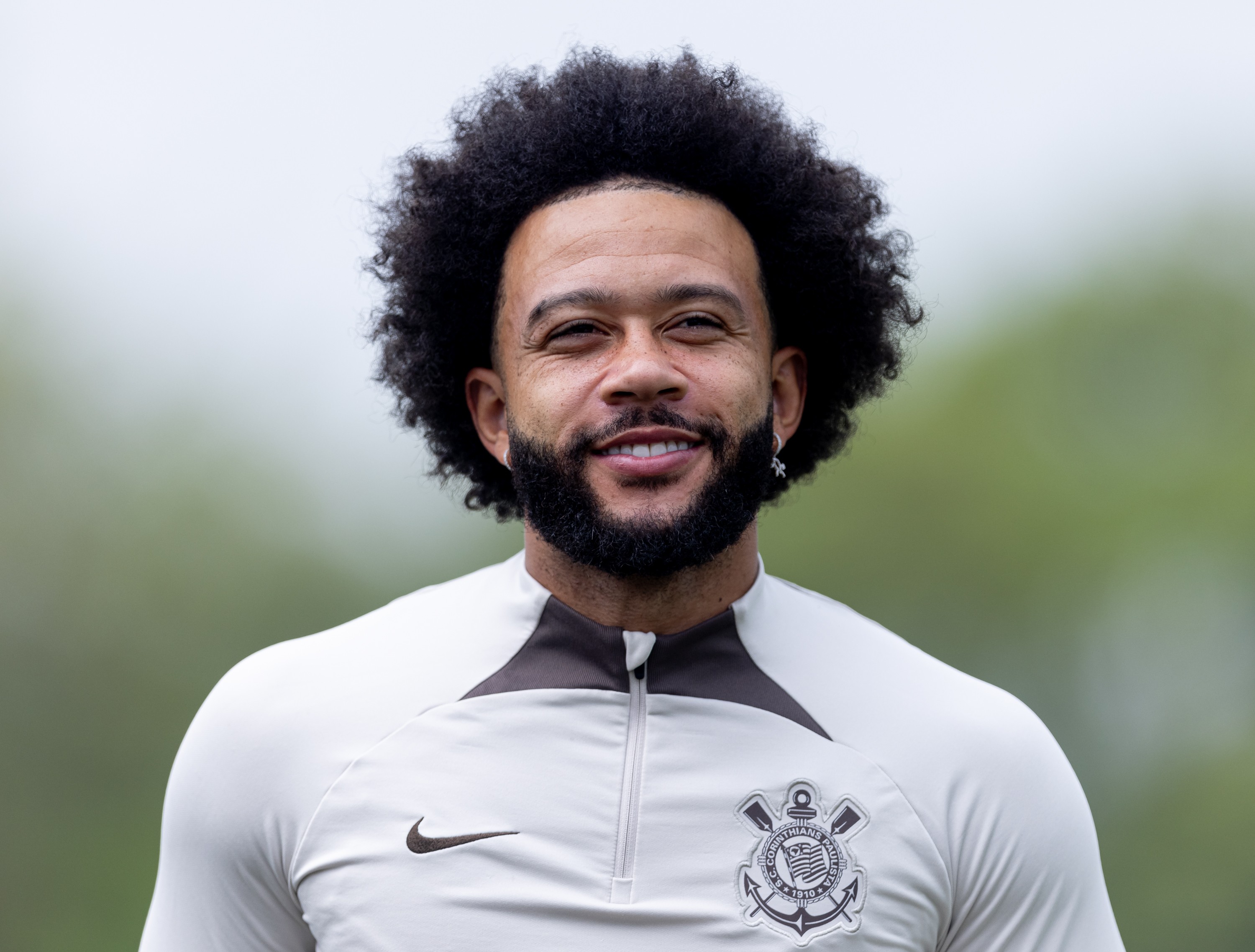 Memphis de volta: holandês vira trunfo no Corinthians por fuga do Z-4 e ...