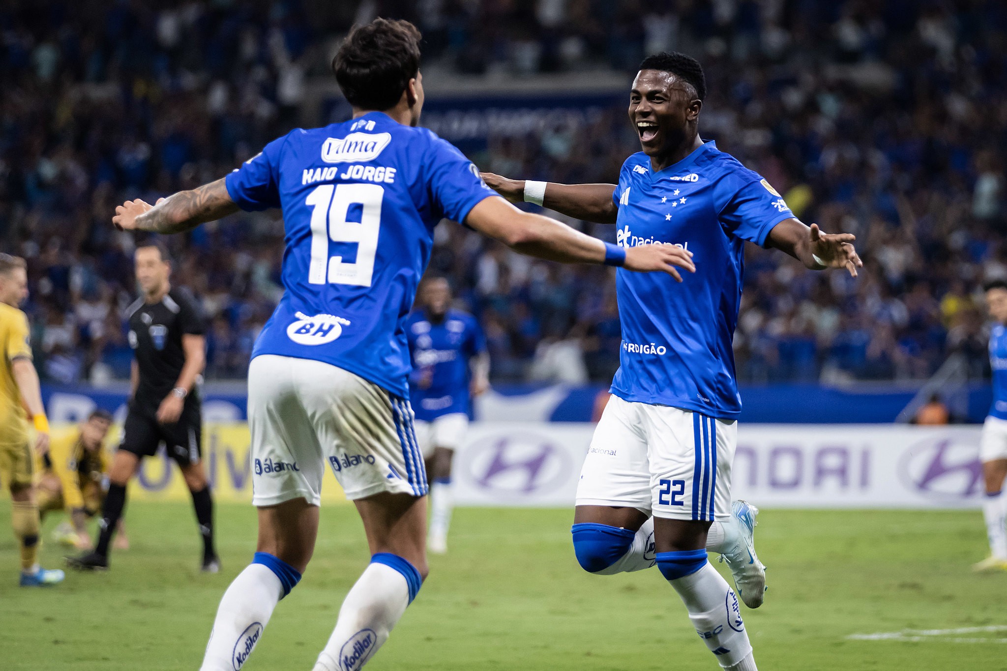 Cruzeiro brilha e confirma força sob o comando de Artur Jorge na Libertadores