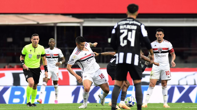 James Rodríguez em São Paulo x Botafogo