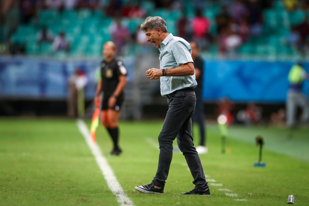 Renato, técnico do Grêmio, comemora gol contra o Bahia — Foto: Lucas Uebel/Divulgação Grêmio