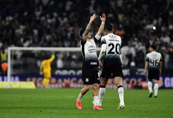 EVOLUINDO! Corinthians mantém esperanças de recuperação no segundo turno do Brasileirão