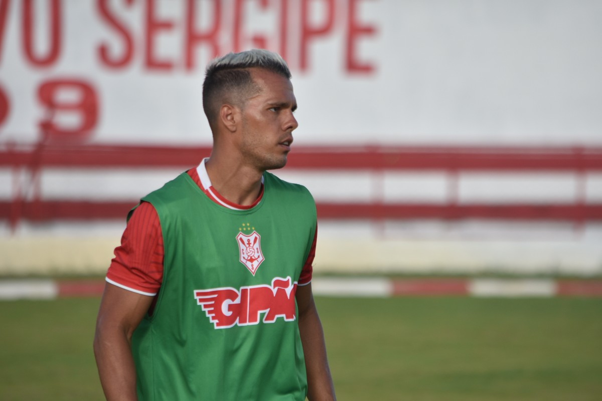 Hiago cita alívio com vitória do Sergipe no estadual e fala em 
