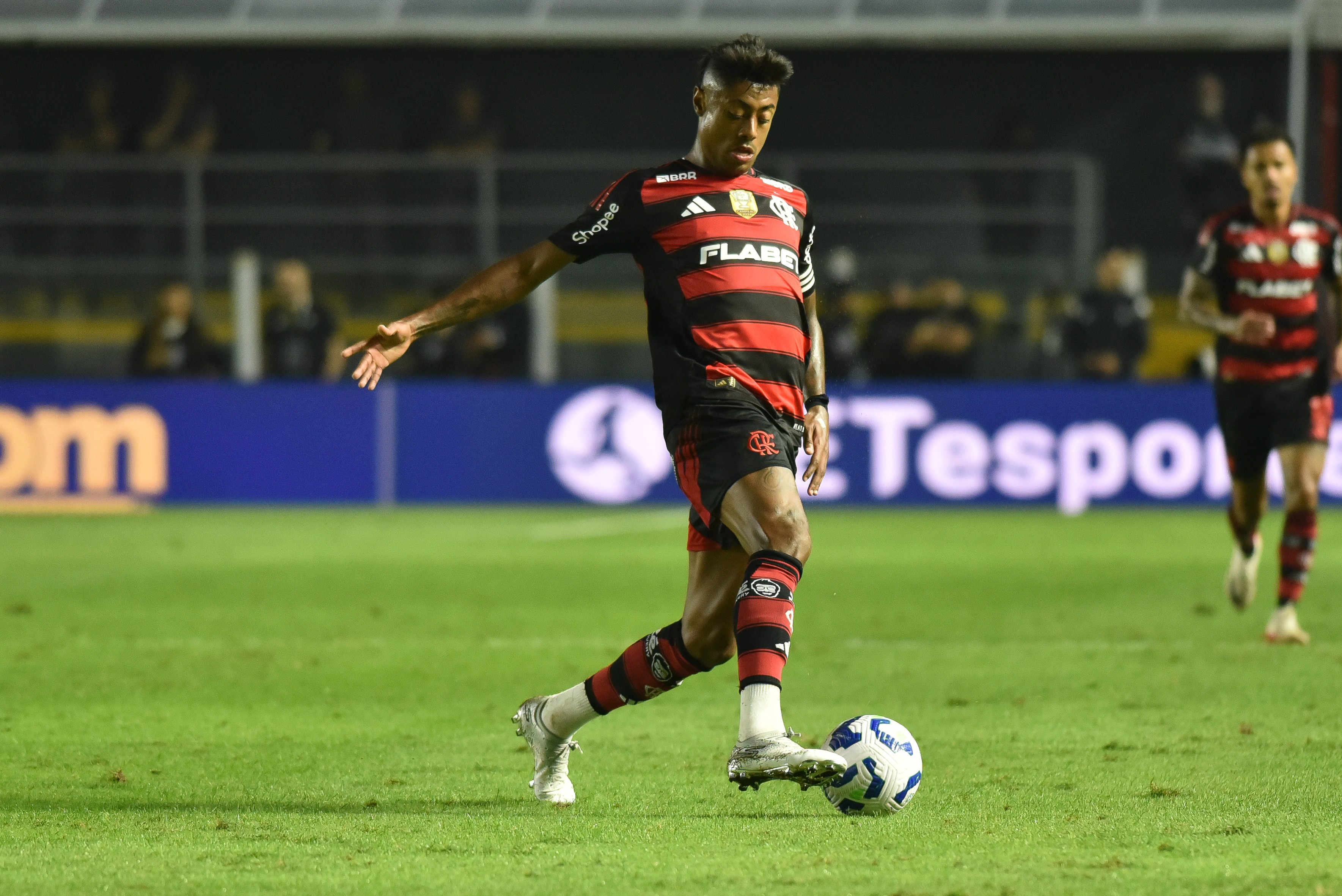 CRISE NO NINHO! Bruno Henrique vira baixa após suspensão e Fla acumula desfalques