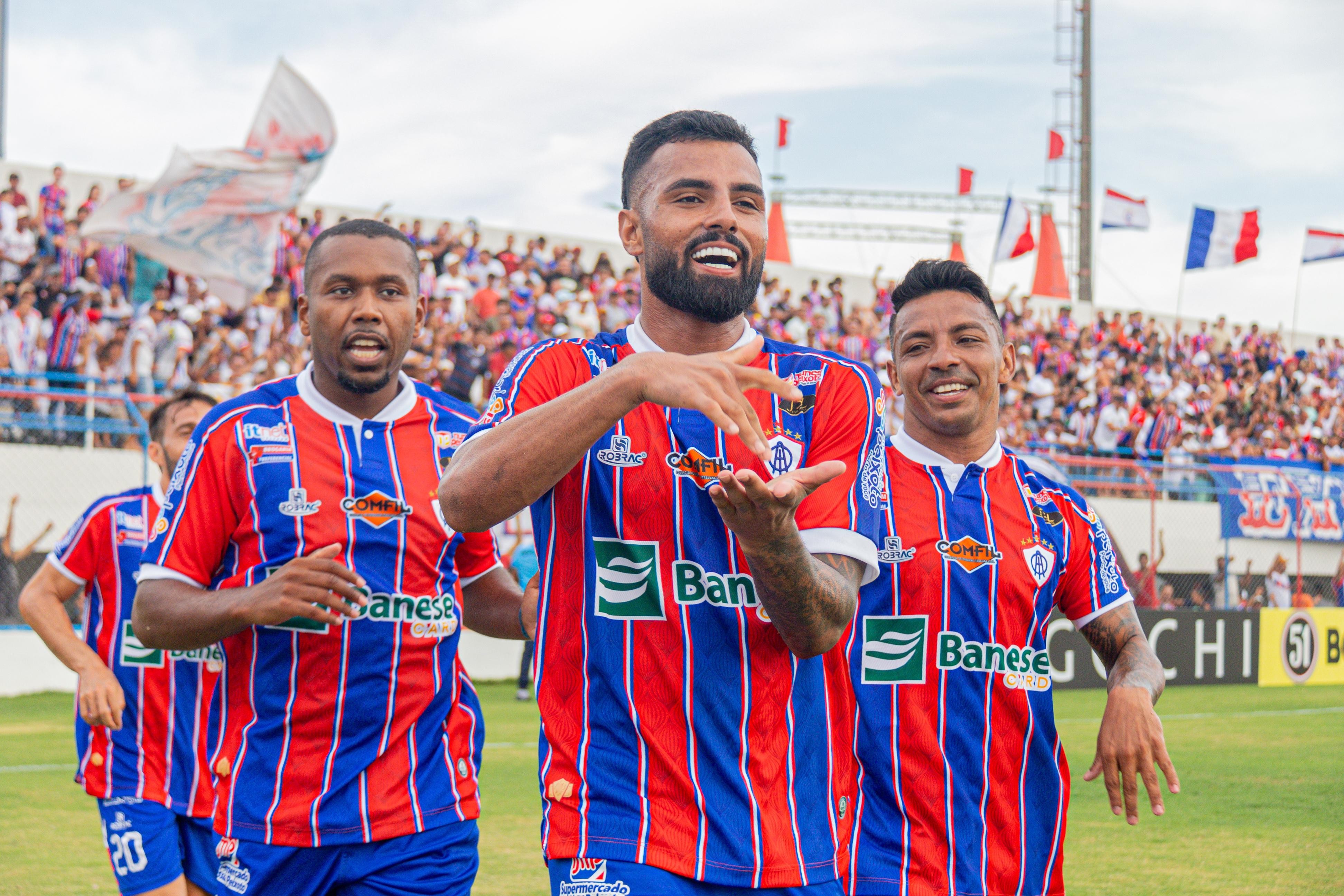 Paysandu anuncia chegada de meia-atacante destaque do Itabaiana