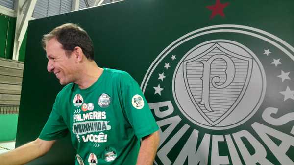 Oposição do Palmeiras Sai Fortalecida com Lamentações de Savério sobre Postura de Leila
