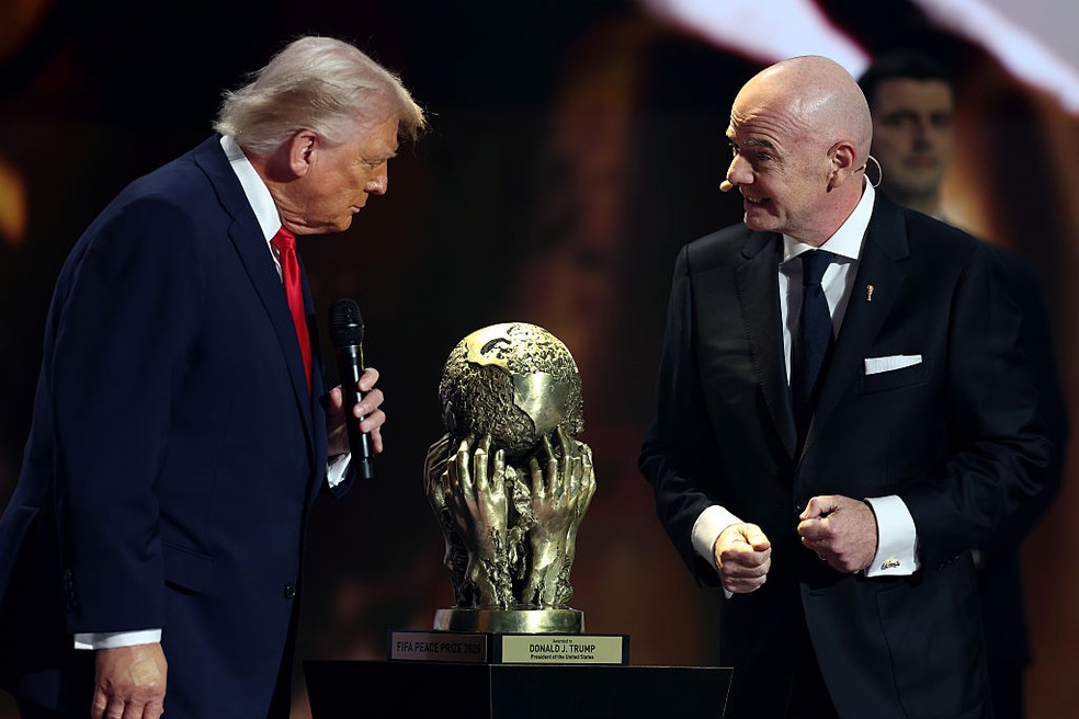 Trump vence Prêmio da Paz da Fifa em sorteio da Copa do Mundo de 2026 | Ge