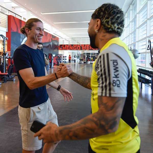 Filipe Luís assume como técnico do Flamengo e já prepara jogo contra Corinthians