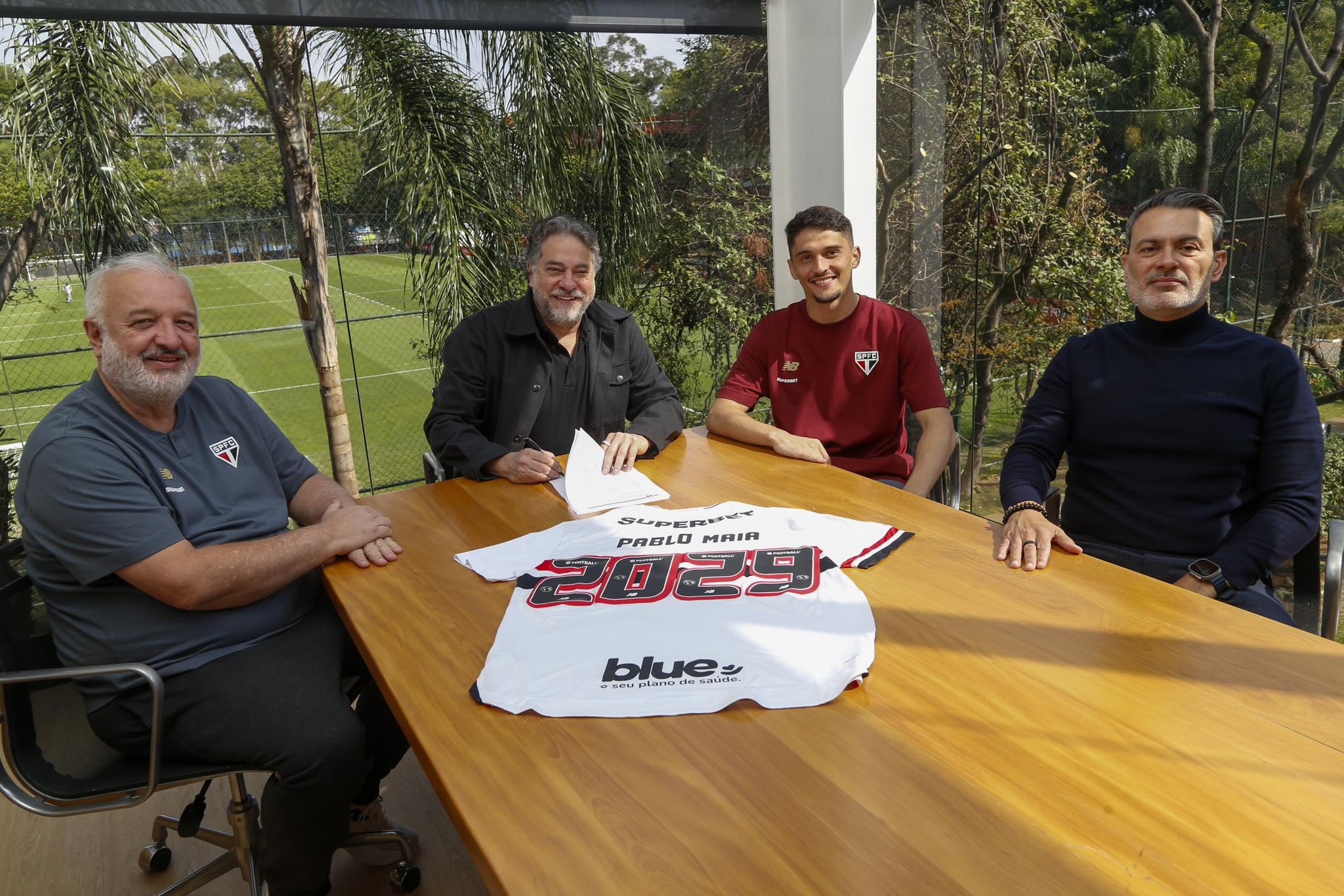 São Paulo anuncia renovação de contrato de Pablo Maia