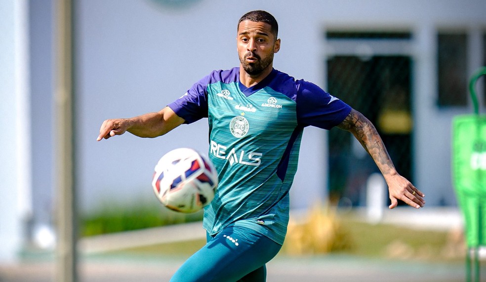 Dellatorre, atacante do Coritiba