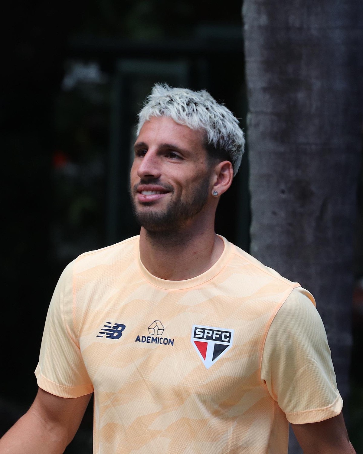 Com Dorival sorridente, São Paulo se reapresenta com novos uniformes de treino; veja fotos