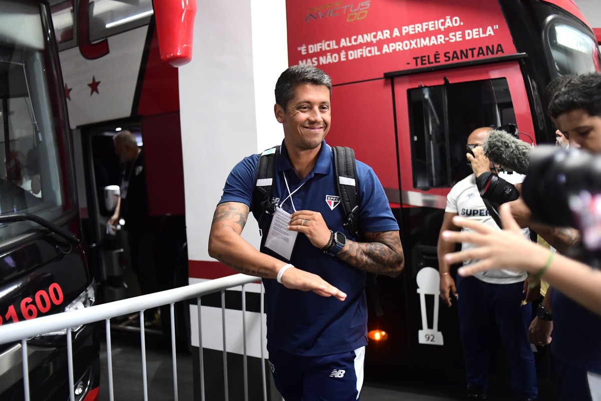 São Paulo quita primeira parcela da rescisão de Thiago Carpini.