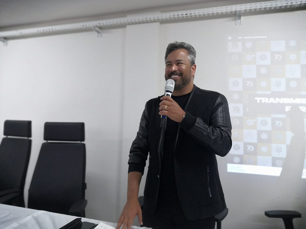 Rogério Siqueira comandou reunião da diretoria alvinegra — Foto: Jânio Barbosa/Arquivo Pessoal