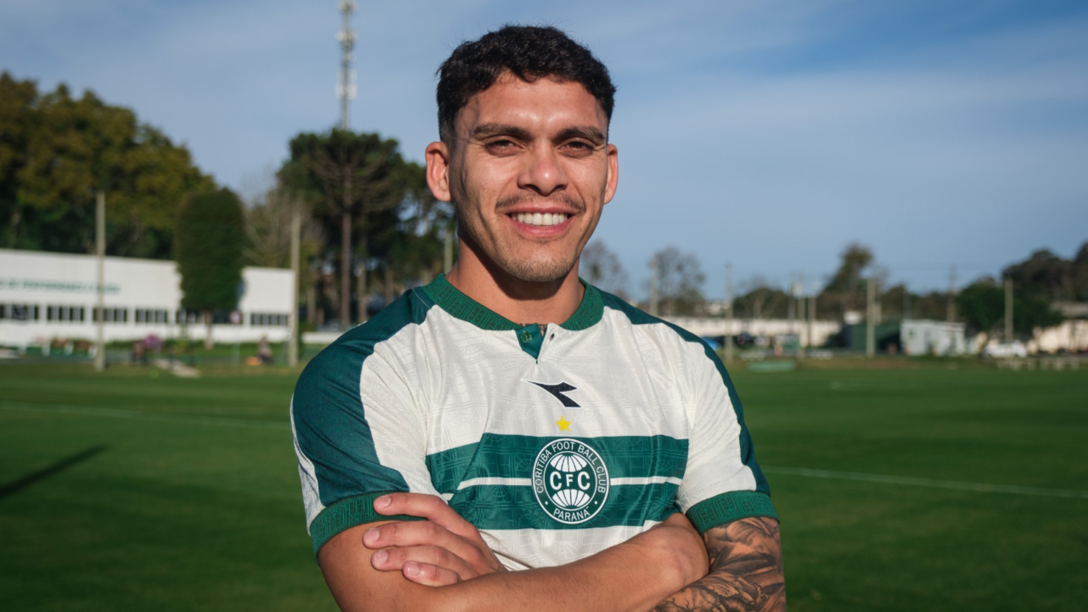 Coritiba anuncia a contratação do atacante uruguaio Brian Ocampo