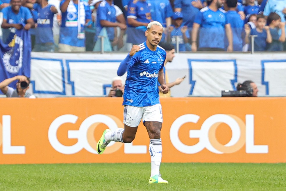 Matheus Pereira vem se destacando pelo Cruzeiro — Foto: Gilson Lobo/AGIF