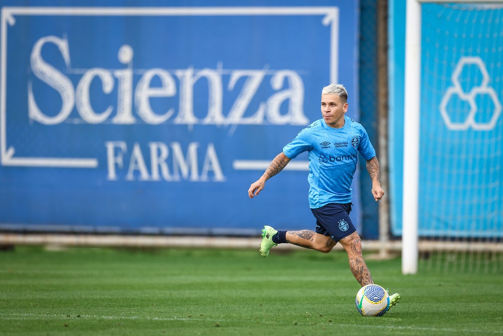 Soteldo em treino do Grêmio — Foto: Lucas Uebel/Divulgação Grêmio
