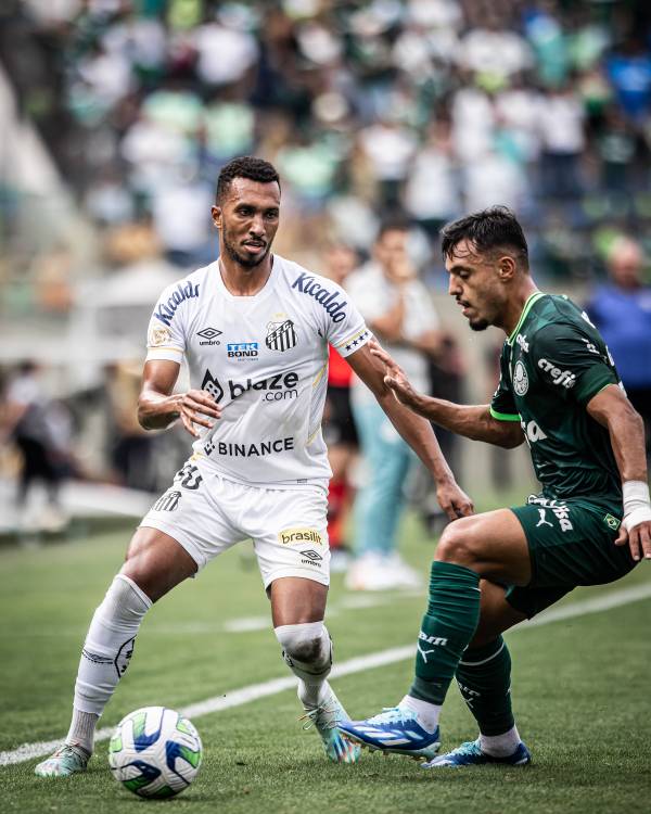 Fortaleza busca Lucas Braga e oferece jogadores, mas Santos faz jogo duro