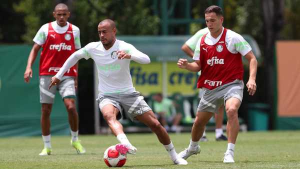 Escalação do Palmeiras: Mayke se recupera de dores, e Abel define time para clássico