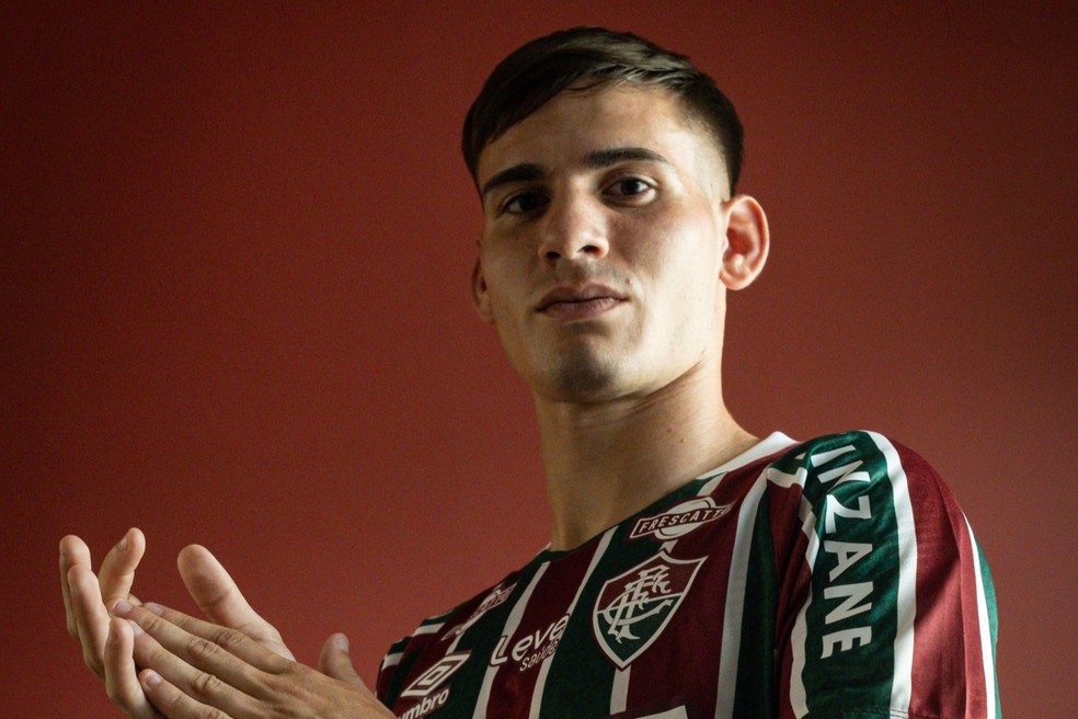 Joaquín Lavega, ex-River Plate (URU), é o quarto reforço do Fluminense para 2025 — Foto: Marcelo Gonçalves/FFC