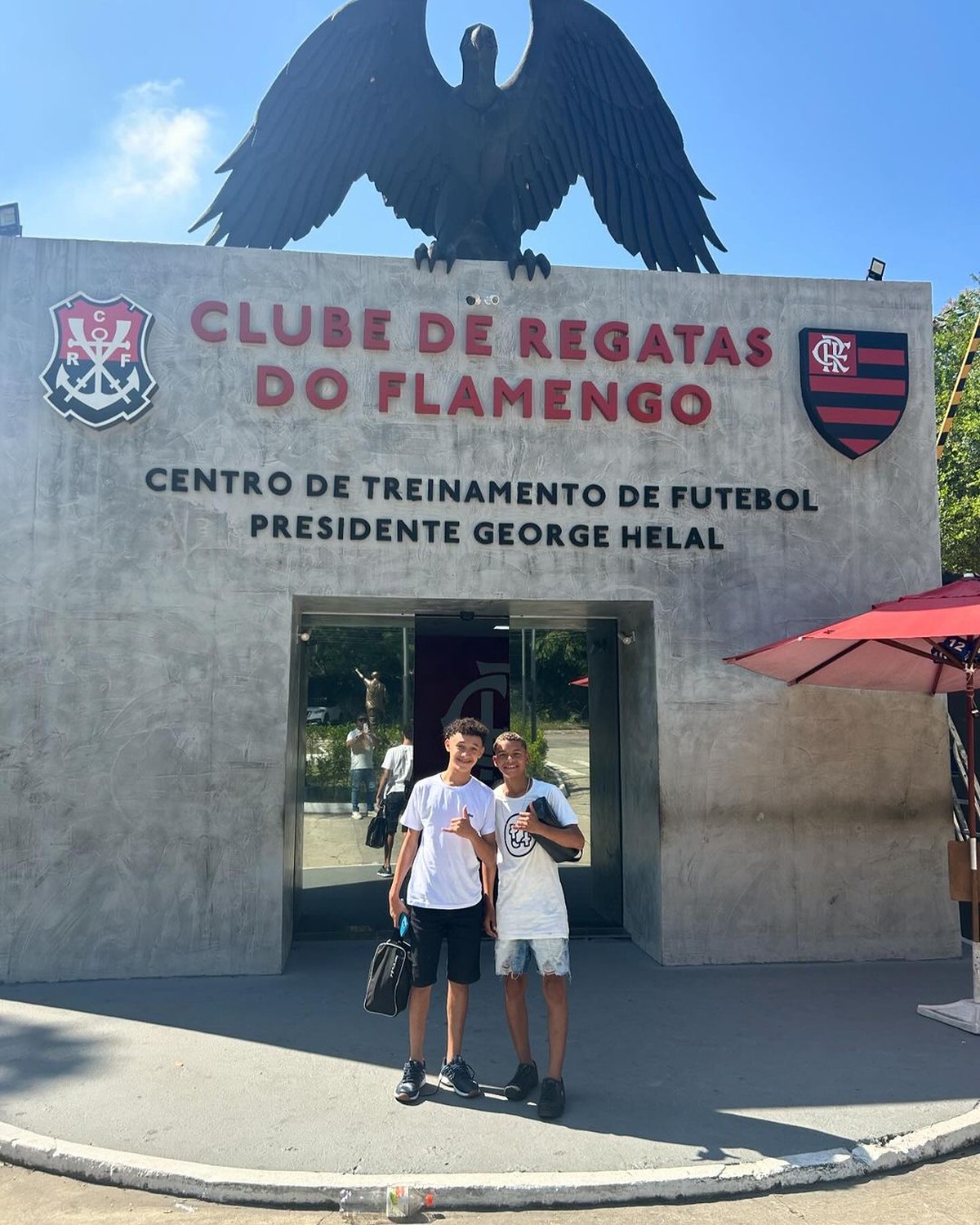 Messi e Sheik: Jovens talentos passam por testes no Flamengo