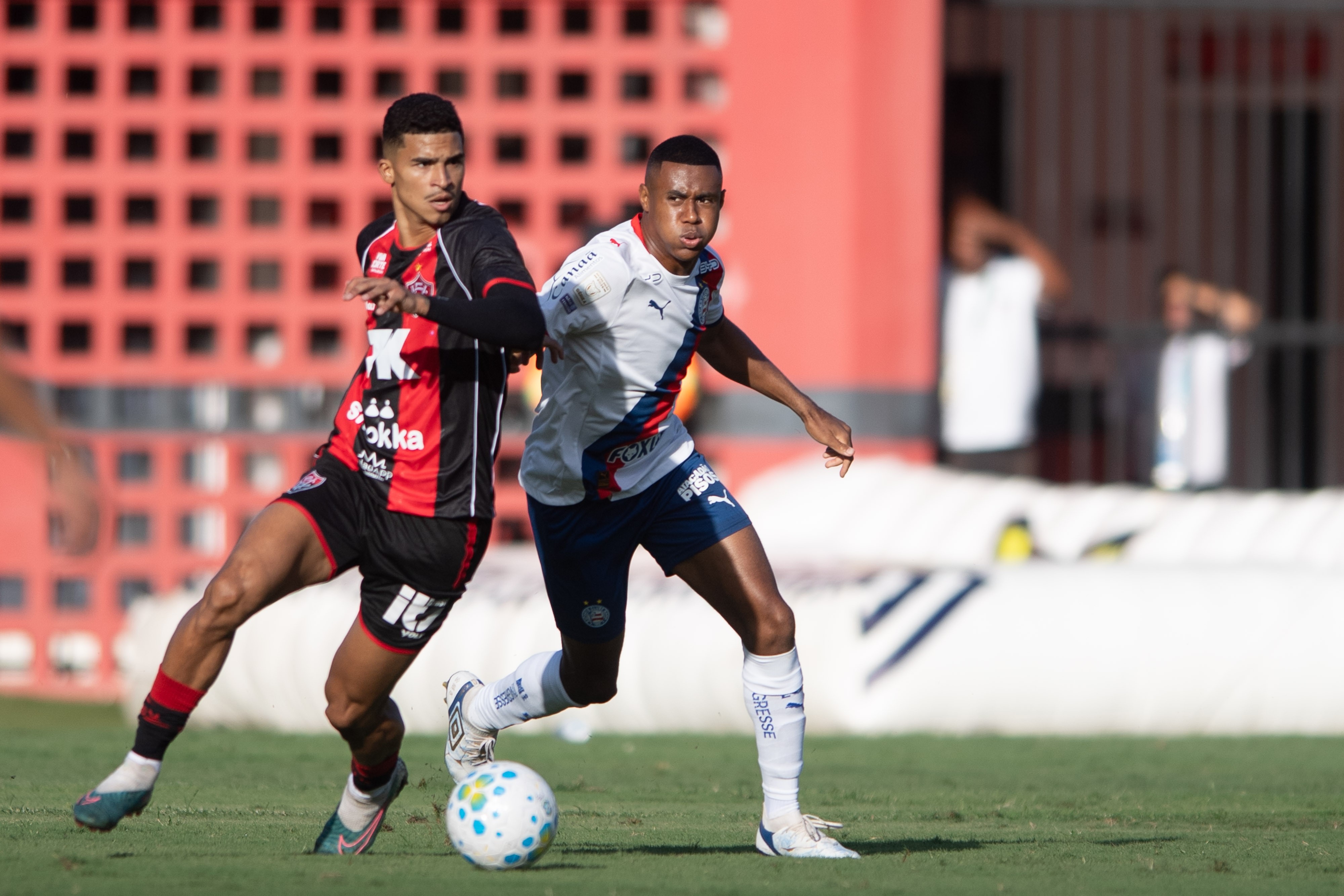 Vitória 0 x 2 Bahia: assista aos gols e aos melhores momentos do jogo