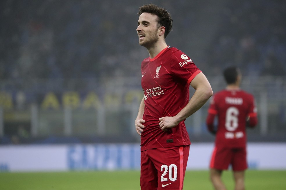 Diogo Jota se machucou no jogo do Liverpool contra a Inter de Milão, pela Liga dos Campeões — Foto: Getty Images
