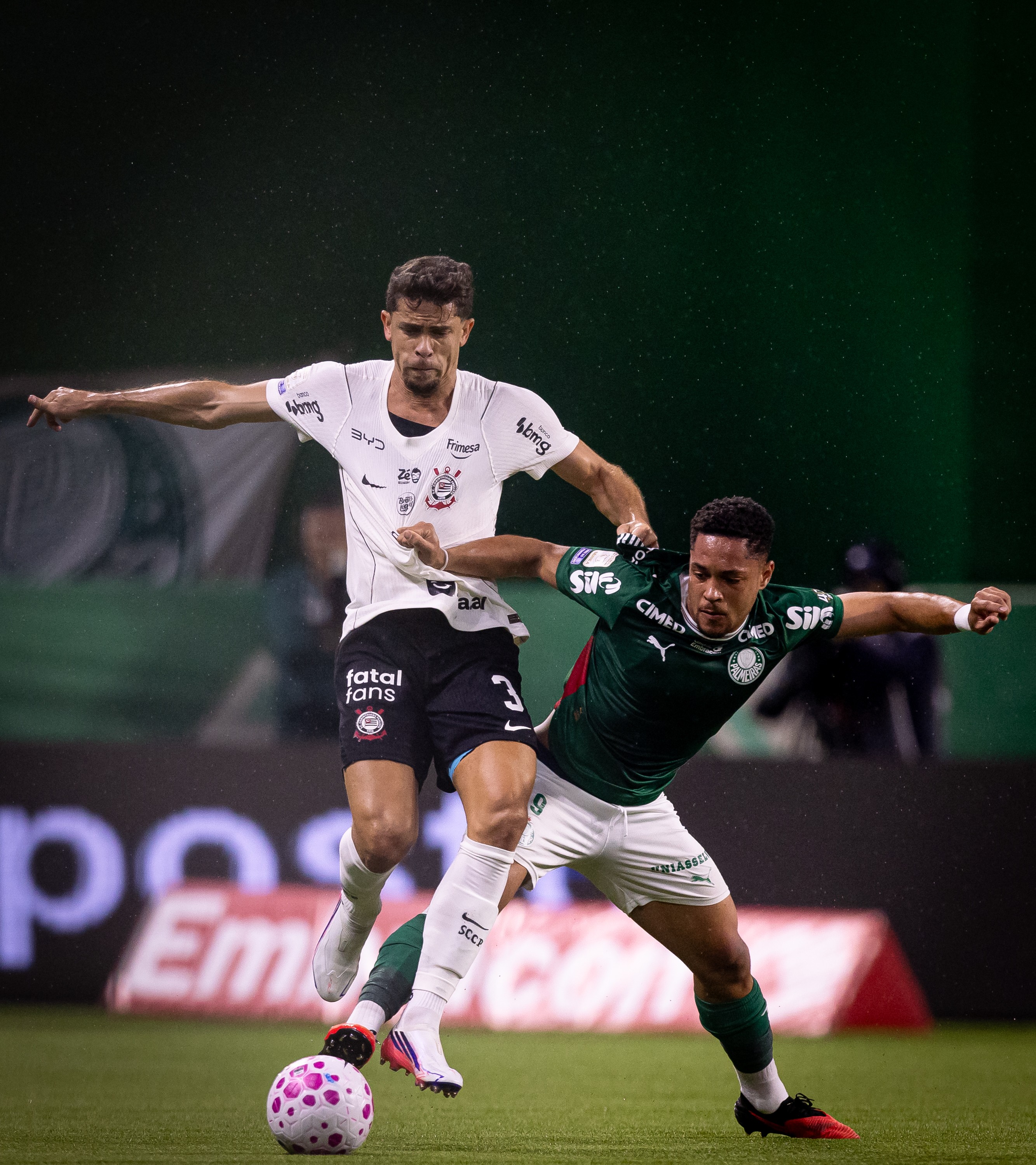 Gabriel Paulista, do Corinthians, é absolvido pelo STJD por suposto gesto obsceno no Dérbi