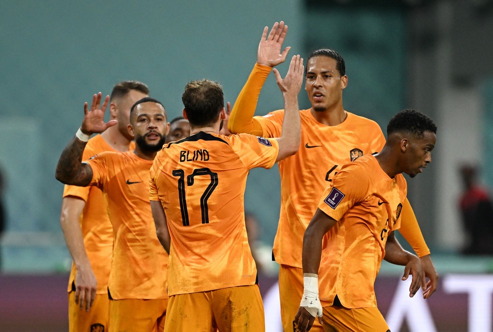 Holanda chega às quartas de final da Copa do Mundo pela sétima