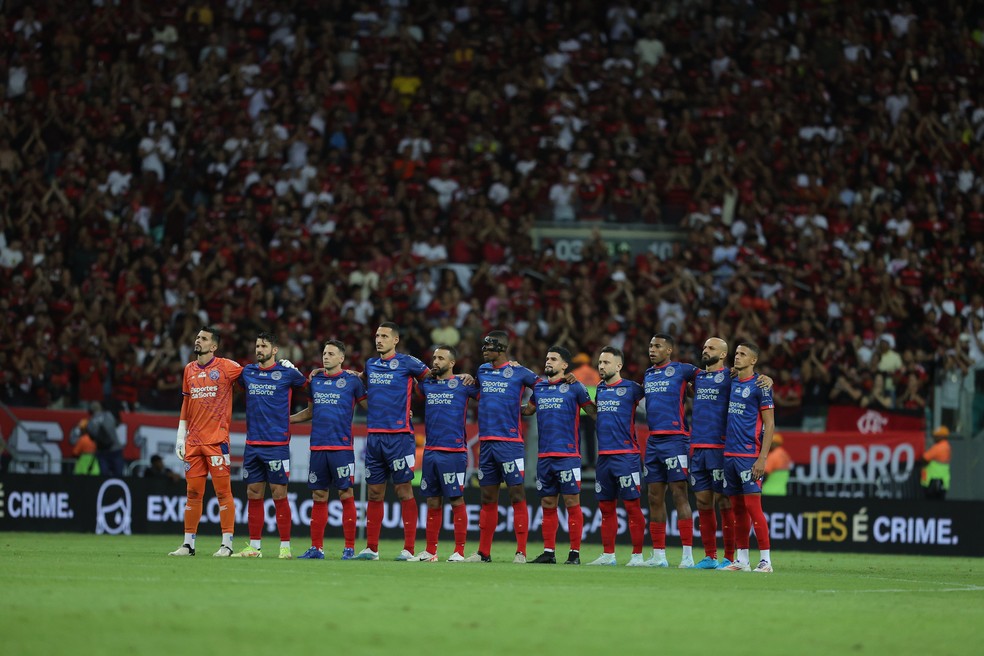 Jogadores do Bahia antes de enfrentar o Flamengo na Copa do Brasil