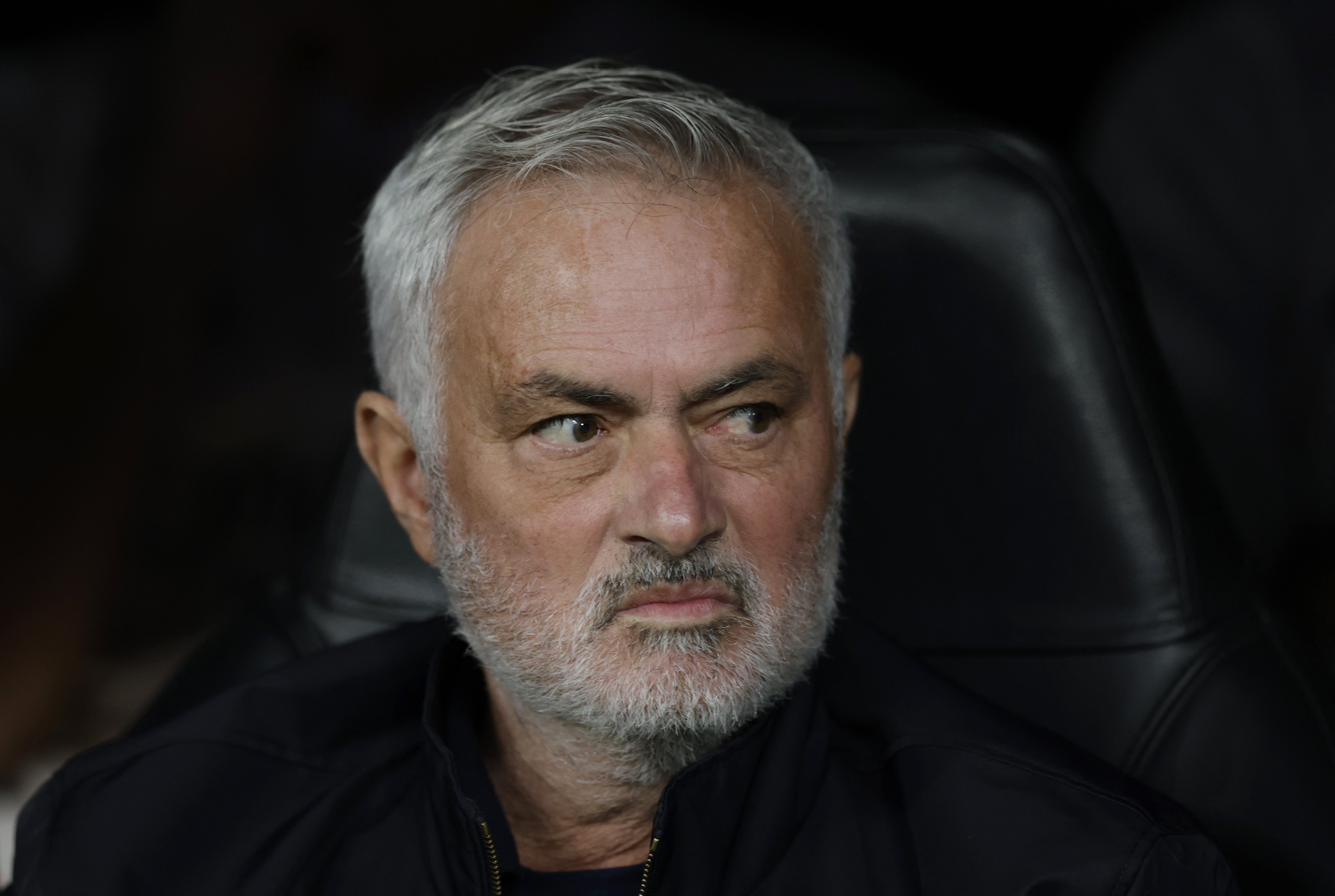 Mourinho brinca com sorte do novo visual da barba antes do El Clásico: "Nada supersticioso"