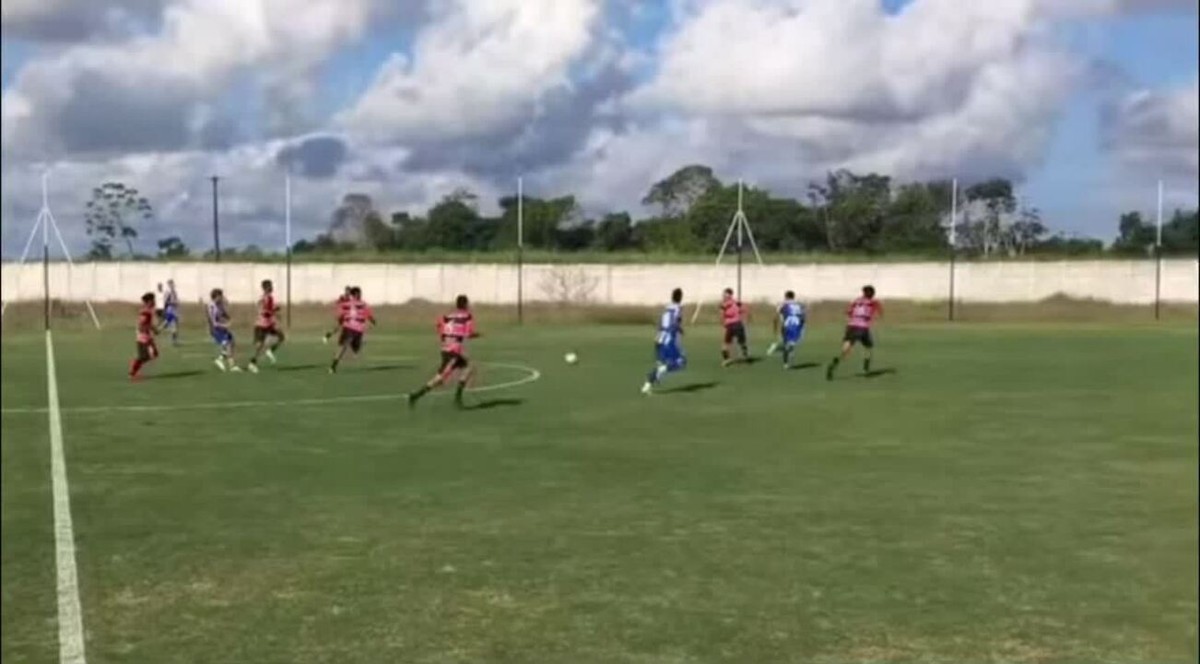 Apenas um a cada cinco jovens aprende a jogar futebol nas ruas, aponta  pesquisa