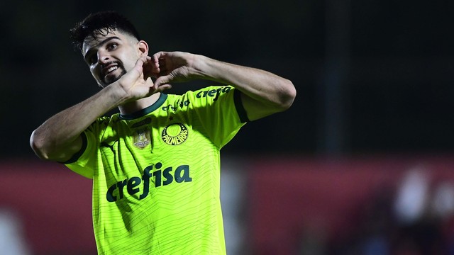 Flaco López comemora gol do Palmeiras contra a Portuguesa