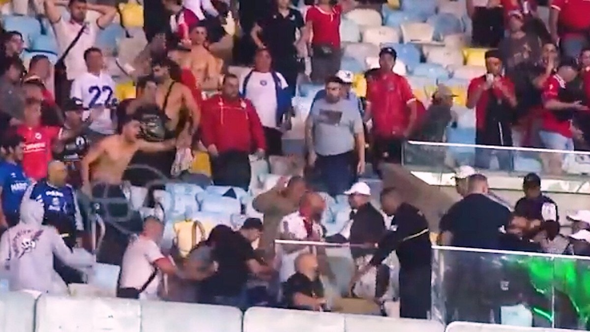 Zagueiro argentino critica ação da PM no Maracanã: 'Uma vergonha essa  polícia